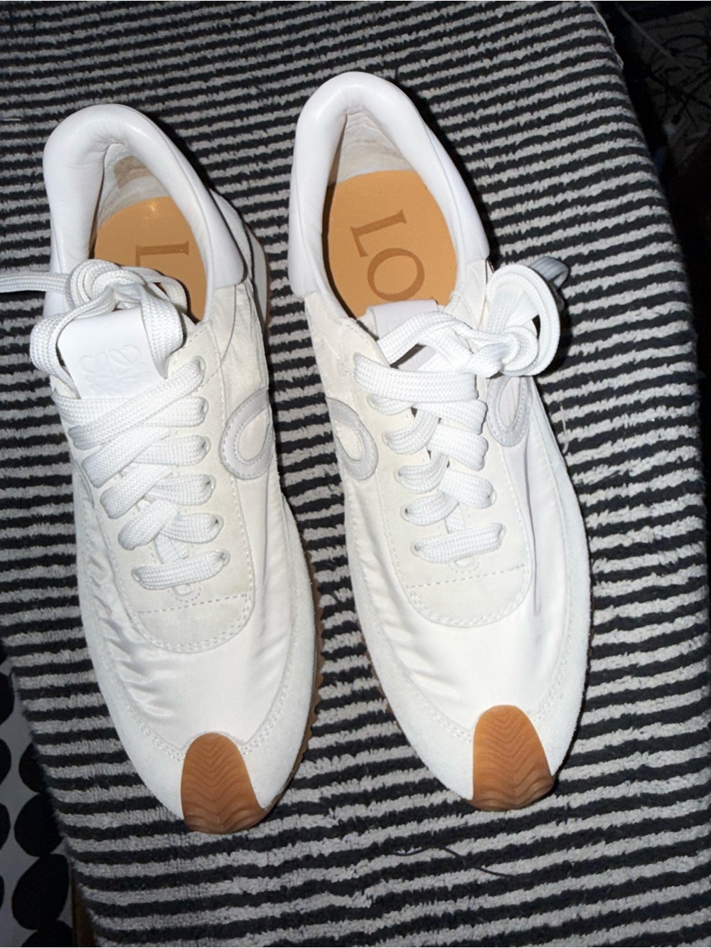 Loewe White Leather Flow Runner 2.0 & Gum-Tip Women's Sneakers sz 39